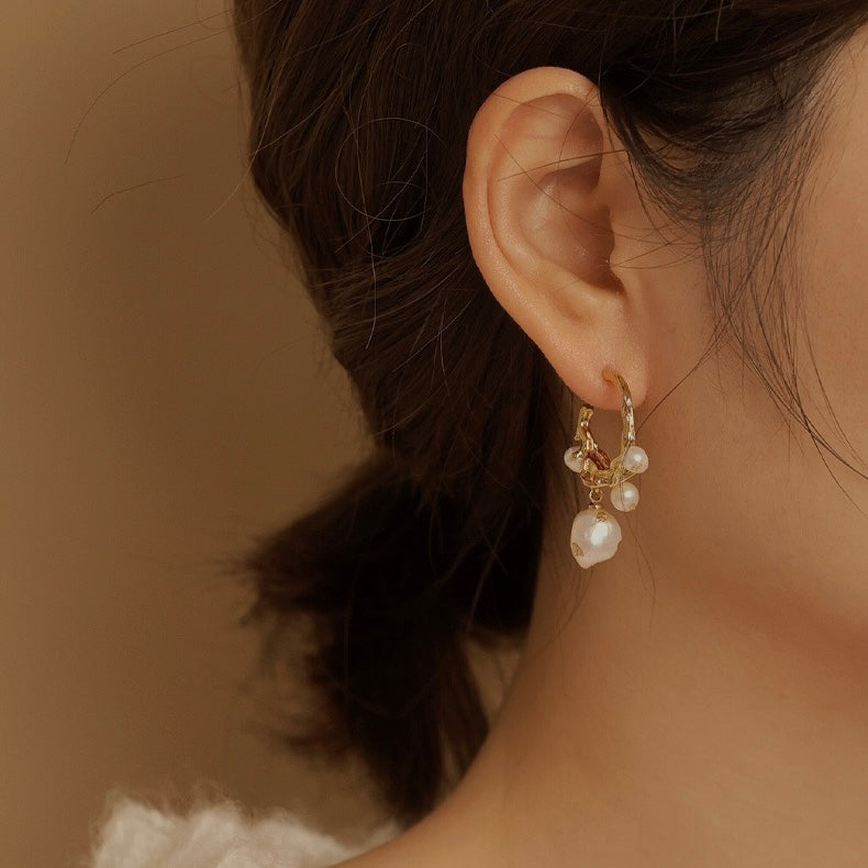 Gold foil pearl irregular earrings - Modingo Modingo