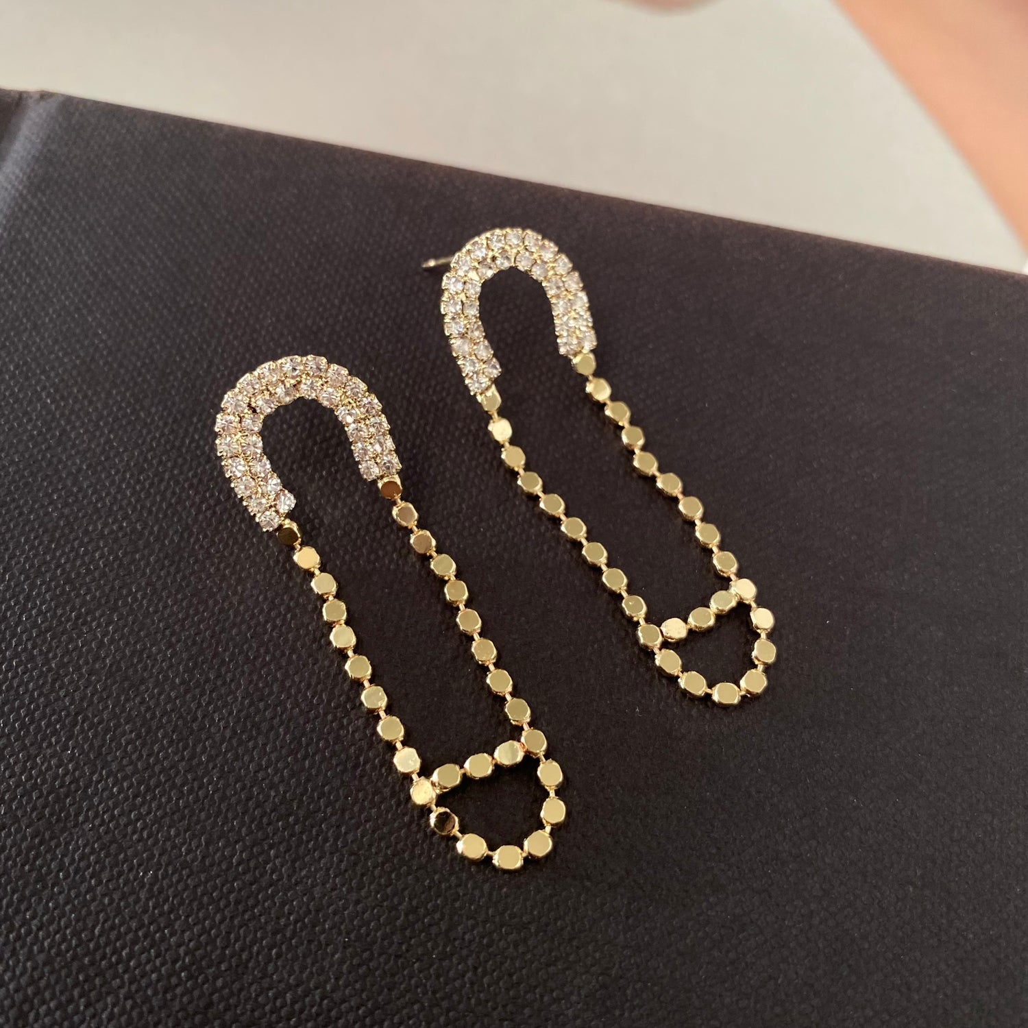 Moria Geometric Chain Earrings - Modingo Modingo